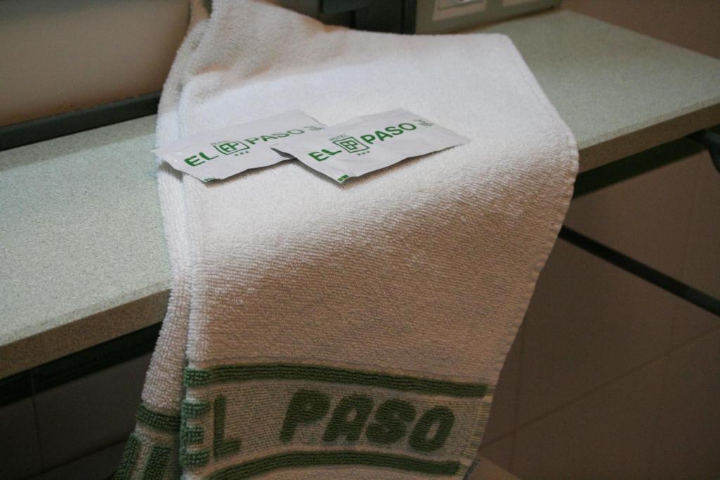 El Paso Hotel Aguilas Bagian luar foto