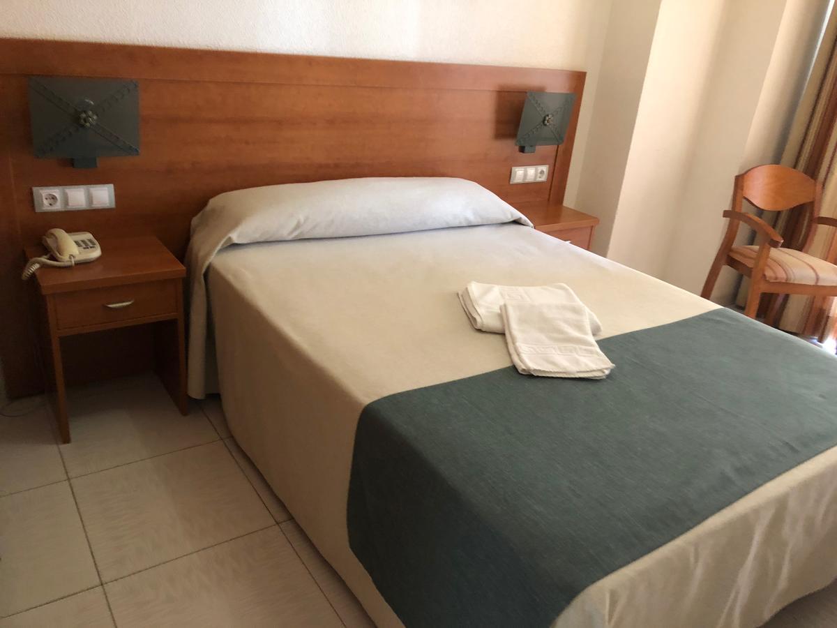 El Paso Hotel Aguilas Bagian luar foto