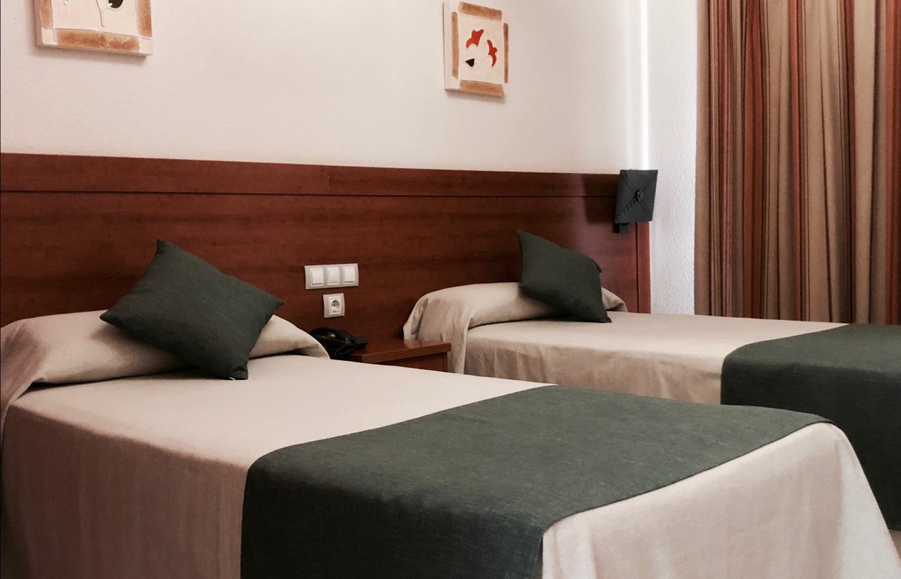 El Paso Hotel Aguilas Bagian luar foto